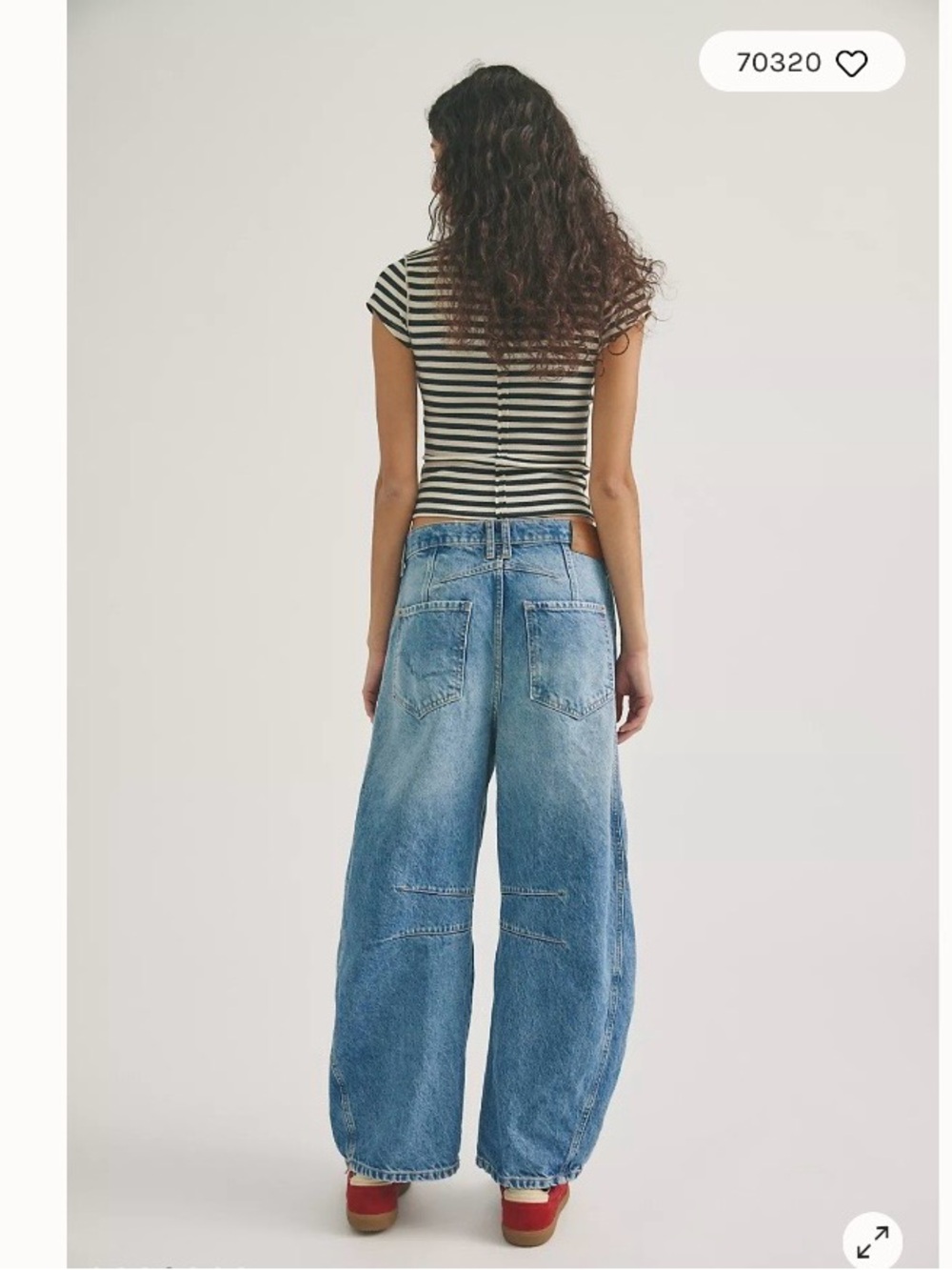 We The Free Good Luck Mid-Rise Barrel Jeans in Ultra Light Beam, size 29 - Picture 3 of 14